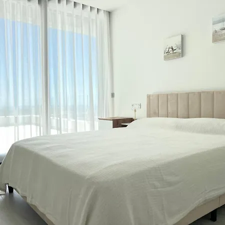Sea View Luxury 菲内斯特拉特